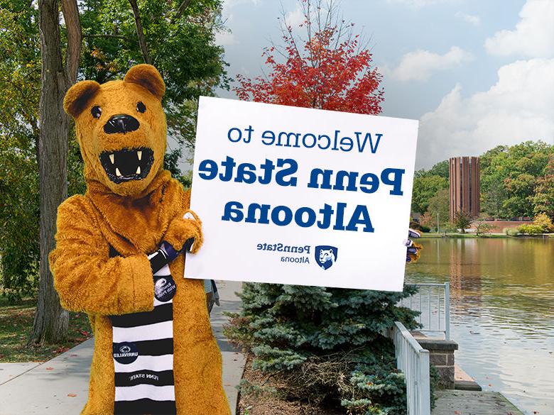 The Nittany Lion mascot holding up a sign reading Welcome to <a href='http://m6y.beauticontrolstore.com'>十大网投平台信誉排行榜</a>阿尔图纳分校